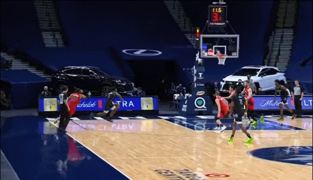 1640933076841052391.gif 华子.gif